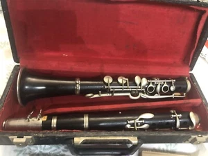Clarinetto Mogar Con Marchio E Numero Di Serie Vintage Con Custodia E Ance - Zdjęcie 1 z 22