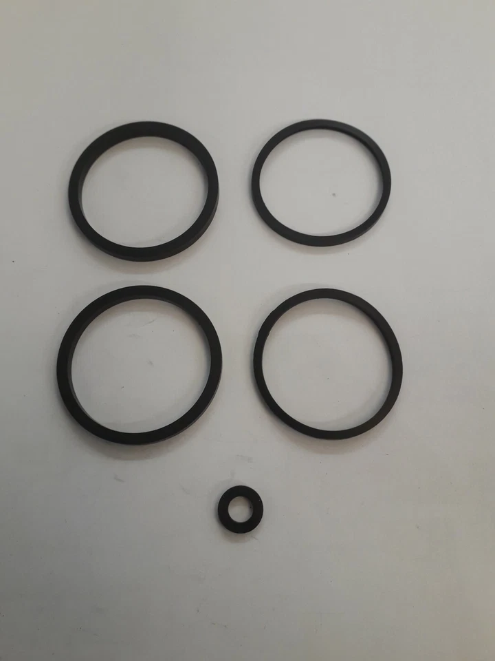 Suzuki GSF 1200 Bandit Rear brake caliper piston seal kit 2000-2004 - Image 1 of 1