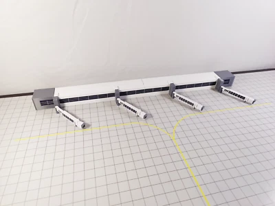 REGIONAL AIRPORT TERMINAL BUILDING + EXTENDING BRIDGES Model 1:400 Scale Diorama - Image 1 of 4