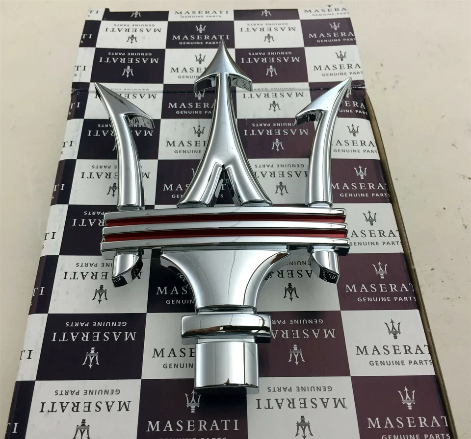 Emblema de rejilla de tridente Maserati 2014-2017 670030864 de alto Foto 1 de 1