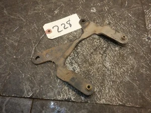 2000 POLARIS SCRAMBLER 500 4X4 TRANSMISSION CLUTCH COVER MOUNT BRACKET 228 - Picture 1 of 2