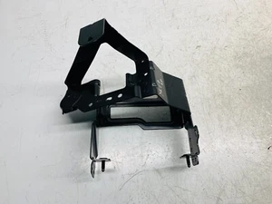 VOLVO XC40 POWER CONVERTER BRACKET MOUNT 2024 B3 PLUS MILD HYBRID 31652485 - Picture 1 of 17