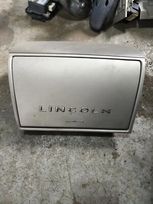 Cubierta superior de radio de tablero delantero Lincoln Aviator 2003-2004 OEM 104320031T5 Foto 1 de 4