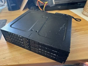 Rugged Full Metal 8 Bay 2.5” SATA SSD HDD Cage For External 5.25” Bay - Photo 1/7