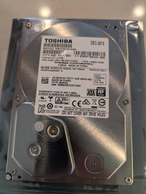 Toshiba DT01ACA200 2TB 3.5" HDD PN HDKPC09D0A03 - NG Q4B Foto 1 de 3