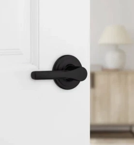 KWIKSET || Henley Hall/Closet Passage Lever in Matte Black - 200HYL514🚪NWT🚪 - Picture 1 of 11