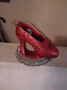 UHR UND ROTER SCHUHZAUBERER 👠 VON OZ INKLUSIVE UHR UNBENUTZT - Bild 1 von 16