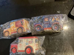 (3) 1995 Hesheys Kisses, Campbell's Soup & Coca Cola Tin Van Trucks Carol Wright - Imagen 1 de 8