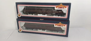 Spur O unbenutzt 2x Bachmann 34-700 34-604 Mk Mark 1 Vor-Ortwagen BR weinrot - Bild 1 von 6