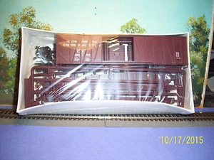 WALTHERS HO SCALE #932-5852 50' OB AUTO BOX CAR UNION PACIFIC #150764 - Picture 1 of 2