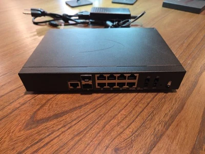 SonicWall TZ570 Firewall Security Appliance 8x1GE 2x5GE APL62-0F7 - image 1 of 4