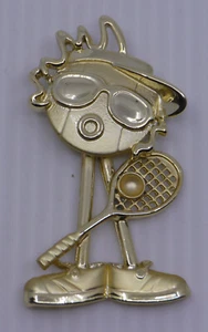 VINTAGE A.J.C SIGNED TENNIS PLAYER BROOCH, PIN WITH ARTICULATED HEAD - Picture 1 of 3