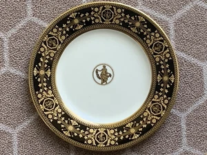 Wedgwood Astbury Black W4301 Raised Gold Greek Luncheon Dessert Plate 9" - 1st - Picture 1 of 9