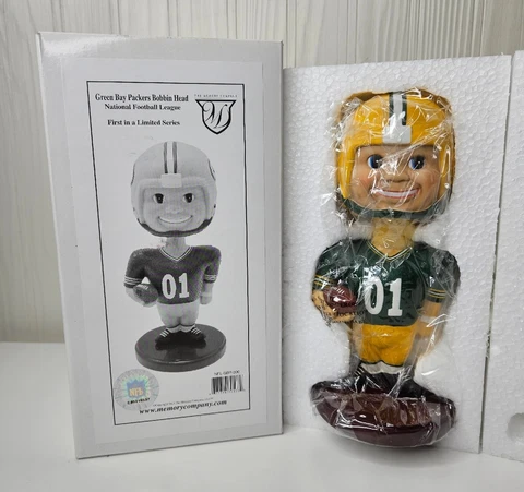 Green Bay Packers Team Bobblehead 2001 Memory Company NFL Limited Series NEW Cover