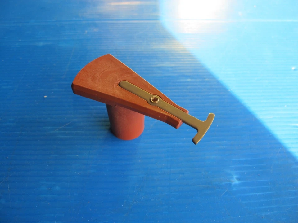 Rotor pour allumeur Denso pour Mazda 929, Toyota Célica Supra Cressida et Crown - Image 1 of 1