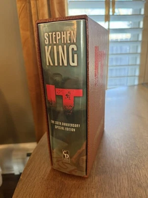 Stephen King IT (25th Anniversary Special Gift Edition CEMETERY DANCE) with SLIP - Image 1 of 4