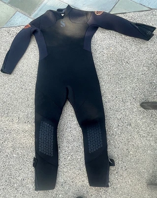 SCUBAPRO Oneflex Steamer Men’s Diving Wetsuit, 7mm, Back Zip, XL - Image 1 of 4