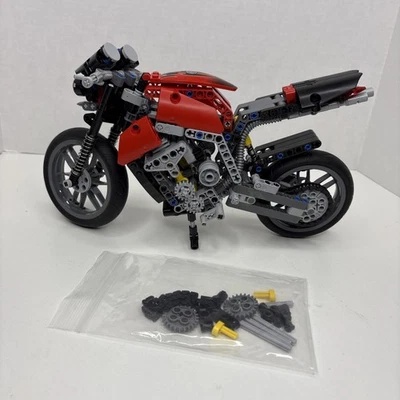 LEGO TECHNIC: Motorbike (8051) Build Complete No Manuals No Box No Decals - Image 1 of 4