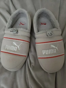 Puma Herren Hausschuhe Größe 7, Damen 8,5, hellbraun/weiß/rot Kunstfell gefüttert - Bild 1 von 7