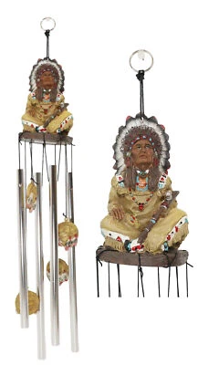 Jefe indio occidental con tocado de cucaracha y pipa de paz carillón de viento decorativo Foto 1 de 4
