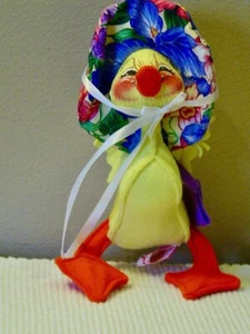 Annalee Easter Duck wearing Bright Hat holding Purse 7" 1994 Tagged - Picture 1 of 2