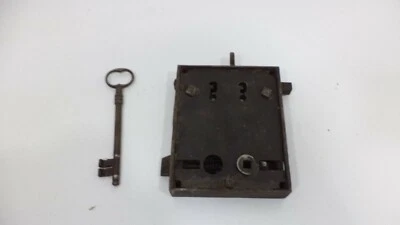 Cerradura de puerta estilo carpintero antigua herrajes tempranos y pestillo de llave  Foto 1 de 4