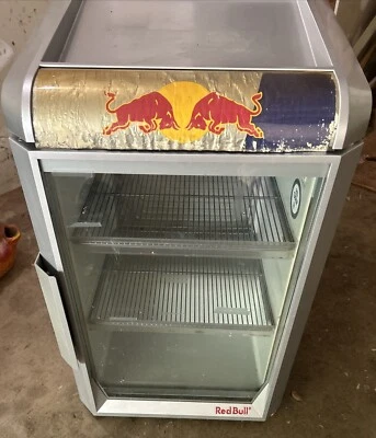 Mini nevera Red Bull refrigerador ecológico 3 estantes funciona muy bien 32 x 20 x 20 frente de tienda Foto 1 de 4