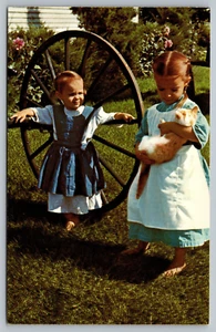 Postcard Old Order Amish Mennonite Twin County Dairy Kalona Iowa A5 - Picture 1 of 2