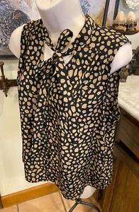 XXI Black Tan Poke-a-dot sleeveless Top Button Up size M - Picture 1 of 11