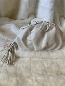 Prezzo consigliato $128 Rebecca Minkoff frizione increspata ottica bianca - Foto 1 di 17