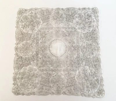Pañuelo vintage Hanky Appenzell? Encaje gris pálido bordado boda novia Foto 1 de 4
