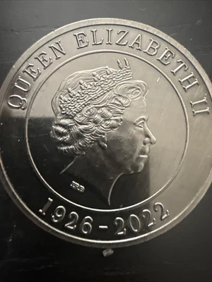 Queen Elizabeth II 1926-2022 Commemorative Coin UK Collectible - Image 1 of 2