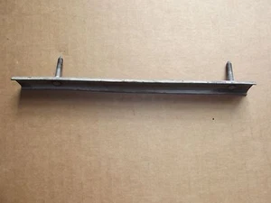 84-96 CORVETTE C4 REAR BUMPER COVER SIDE RETAINER 14100248 - Imagen 1 de 2