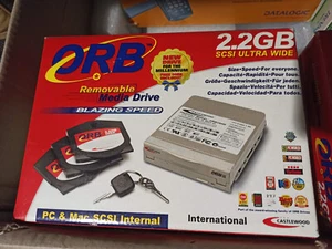 Castlewood Orb 2,2 GB unità esterna ultra SCSI nuova in scatola - Nuovo - Foto 1 di 1