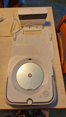Irobot braava jet m6 robot lavapavimenti+cattura polvere Usato Pochissimo - Immagine 1 di 3