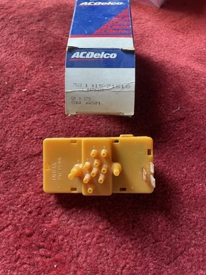 NOS NEW GM A/C MASTER VACUUM SWITCH 470333  15-71518 GMC TRUCK NOVA CAMARO - Image 1 of 4