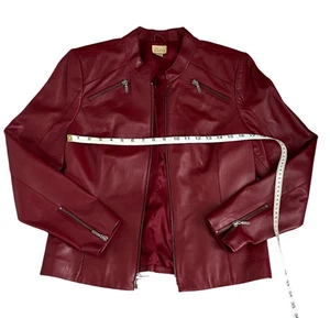 Chaqueta Caslon 100% Cuero Rojo Para Mujer Mediana Estado Impecable Cremallera - Imagen 1 de 4
