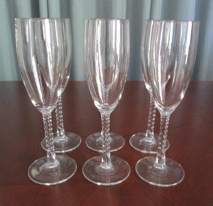 Set Of 6 "Angelique" Fluted Champagne Glasses By Cristal D'Arques-Durand- 8 1/4" - Picture 1 of 8