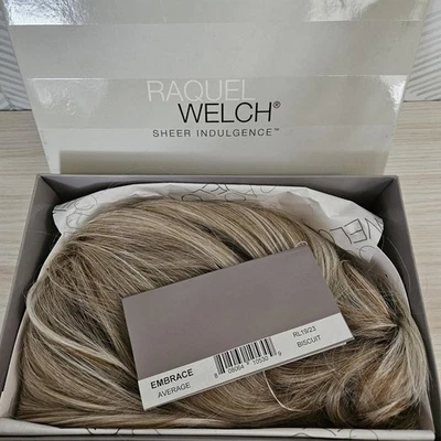 Raquel Welch Embrace Average Length Heat Friendly COLOR RL 19/23 BISCUIT - Image 1 of 4