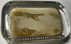 NIAGARA FALLS VINTAGE GLASS PAPERWEIGHT SOUVENIR - Picture 1 of 5