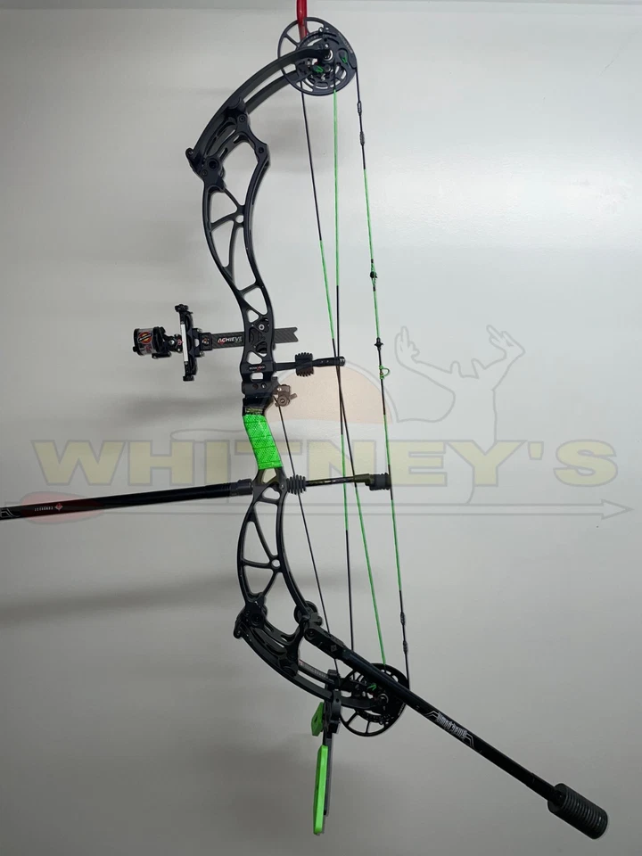 Used Bowtech Reckoning 38 - Right Hand - 60lbs - 27"-32" - Black/w Case - Image 1 of 4