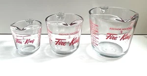 Vintage Fire King Set of 3 Measuring Cups Red Letters Anchor Hocking 1 2 & 4cups - Picture 1 of 6