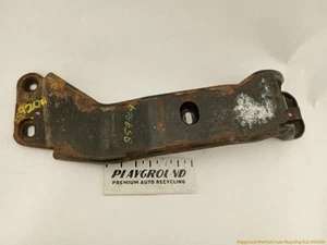 Chevrolet Camaro Manual Transmission Crossmember Mount Bracket Fits 1993-2002 93 - Picture 1 of 12