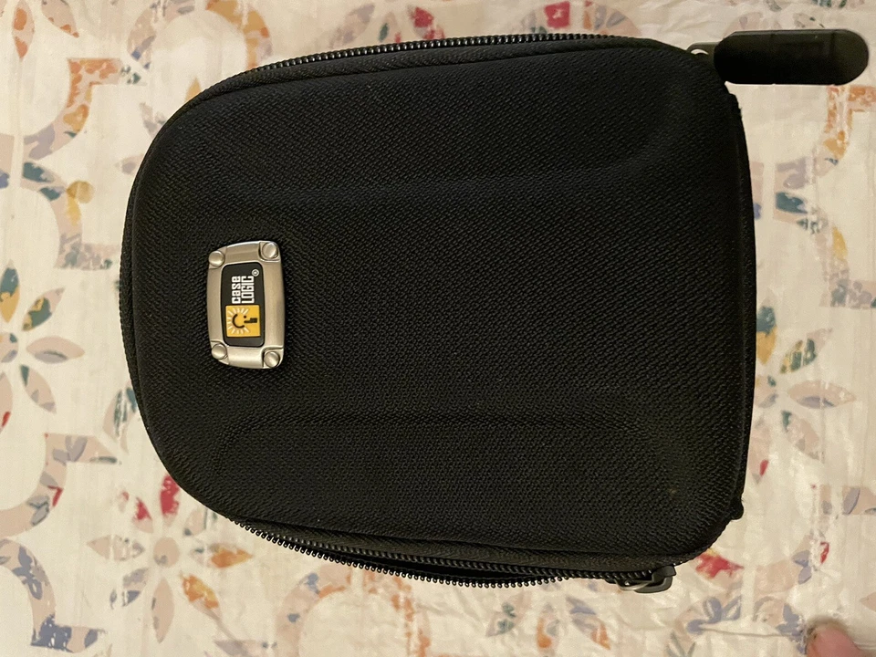 Case Logic QPB-4 Design Works Photo Camera Video Recorder Camcorder Case  - Image 1 of 4