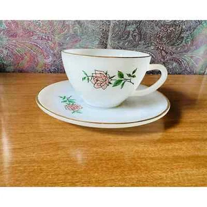 Vintage Anchor Hocking Fire king oven ware tea, cup and saucer - Picture 1 of 10