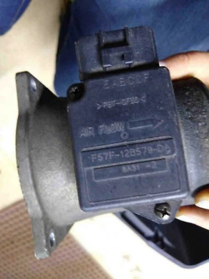 Medidor de flujo de aire Ford Explorer 1997-98 Foto 1 de 2