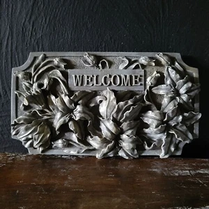 Resin Welcome Garden Plaque with Lilies, Garden Decor, Gardener Gift - Picture 1 of 4