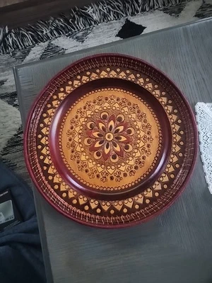 Placa de madera natural de arte popular decorativo tallado a mano patrón geométrico de 9" Foto 1 de 3