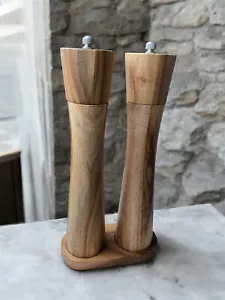 Schönes Pfeffer Salz Mühlen Set Cubesu Akazienholz Keramikmalwerk Geschenk Set - Bild 1 von 5