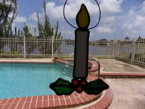 STAINED GLASS SUNCATCHER CANDEL W/LEAVES & BERRIES  PO - Picture 1 of 3